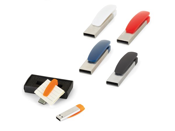 8 GB METAL PLASTİK USB BELLEK